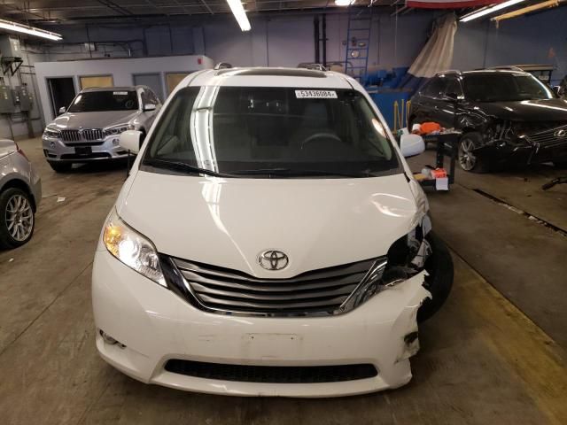 2012 Toyota Sienna XLE