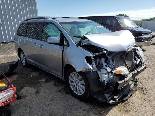 2017 Toyota Sienna XLE