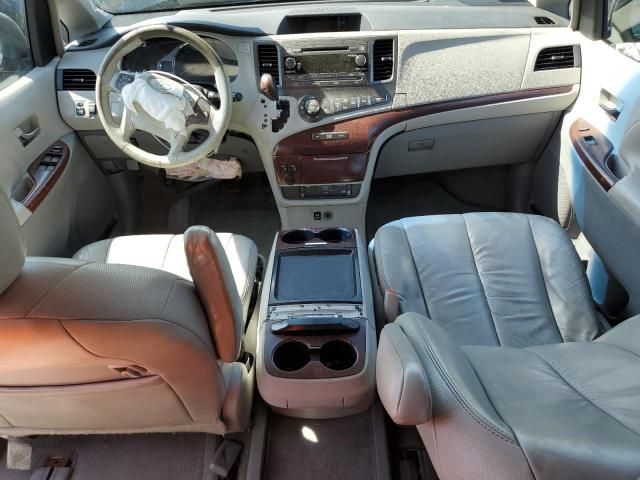 2011 Toyota Sienna XLE