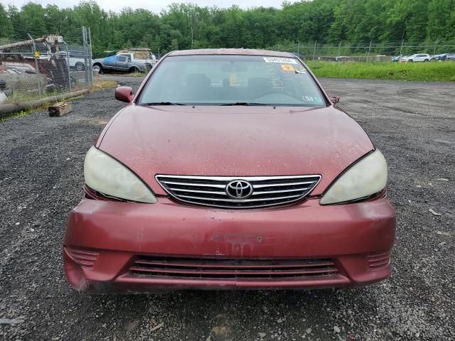 2005 Toyota Camry LE