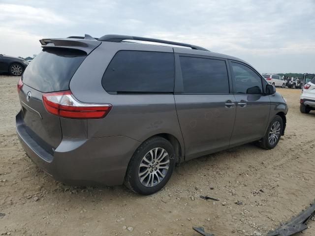 2019 Toyota Sienna XLE