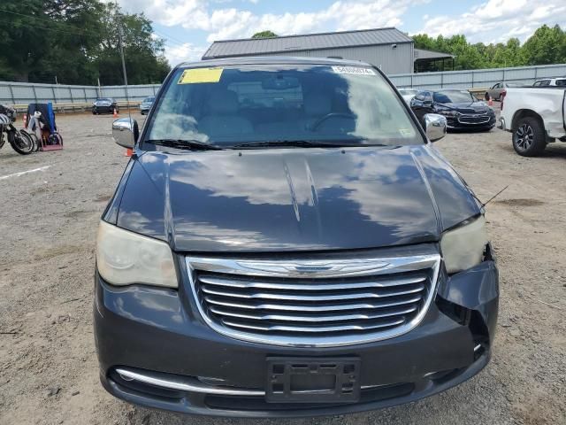 2012 Chrysler Town & Country Touring L