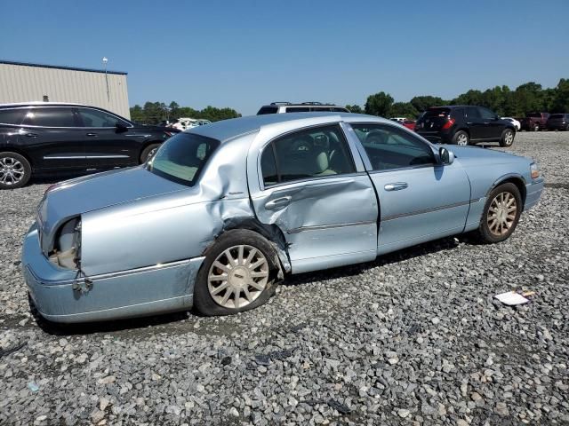 2006 Lincoln Town Car Signature