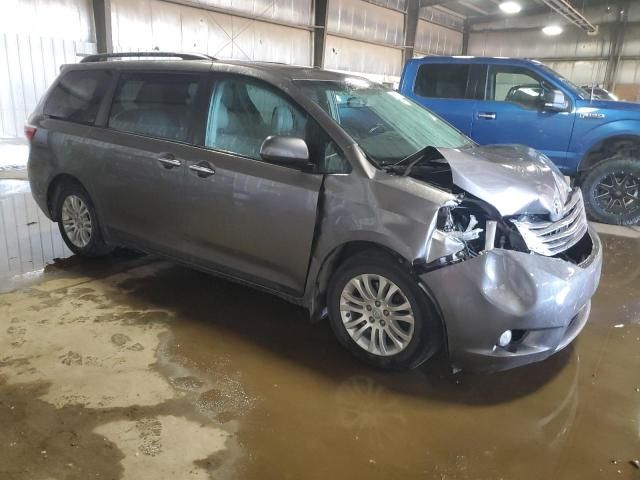 2017 Toyota Sienna XLE