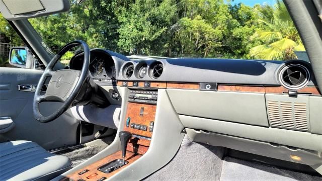 1988 Mercedes-Benz 560 SL