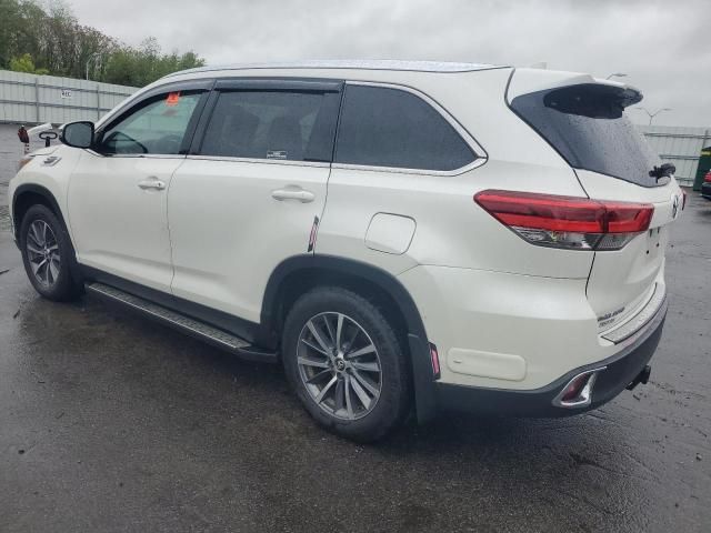 2019 Toyota Highlander SE