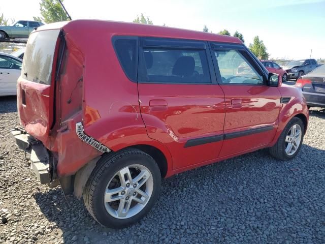 2010 KIA Soul +