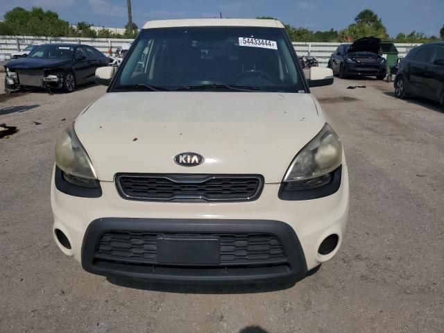 2013 KIA Soul +