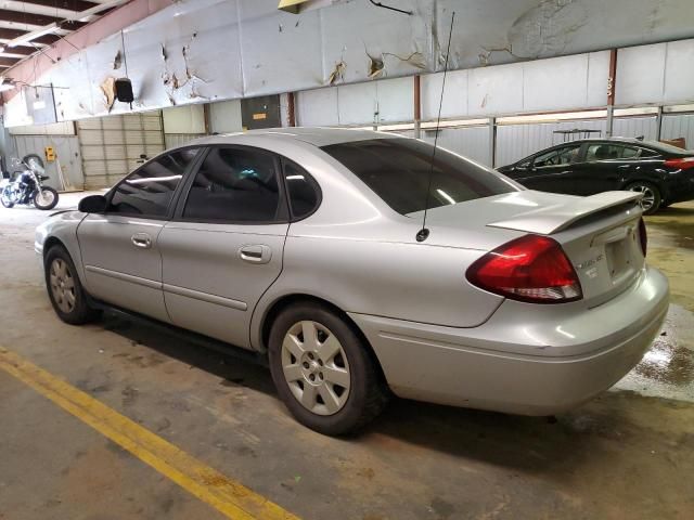 2005 Ford Taurus SE