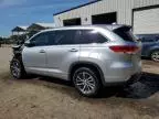 2017 Toyota Highlander SE