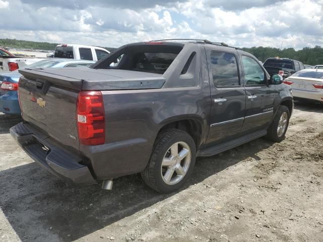 2011 Chevrolet Avalanche LTZ