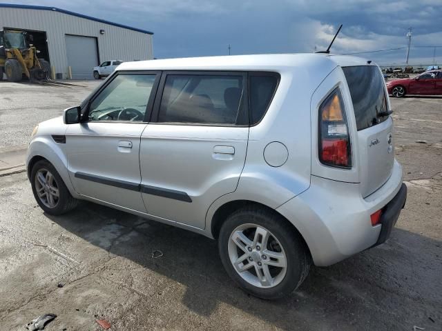 2010 KIA Soul +