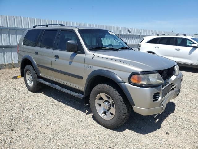 2002 Mitsubishi Montero Sport ES