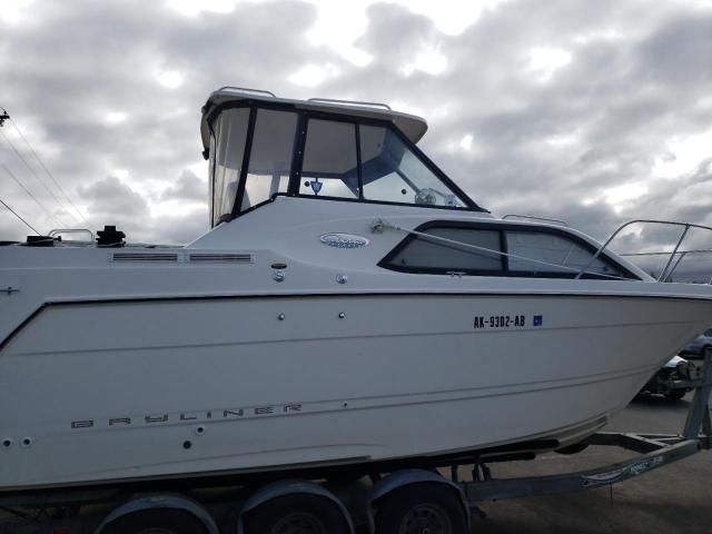 2001 Bayliner Boat