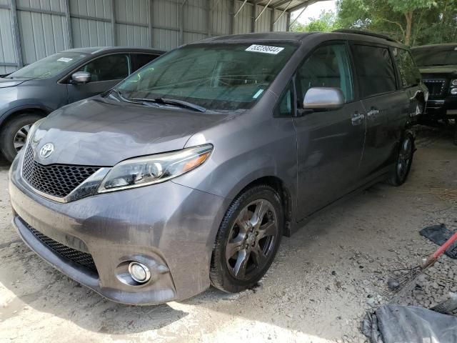 2017 Toyota Sienna SE