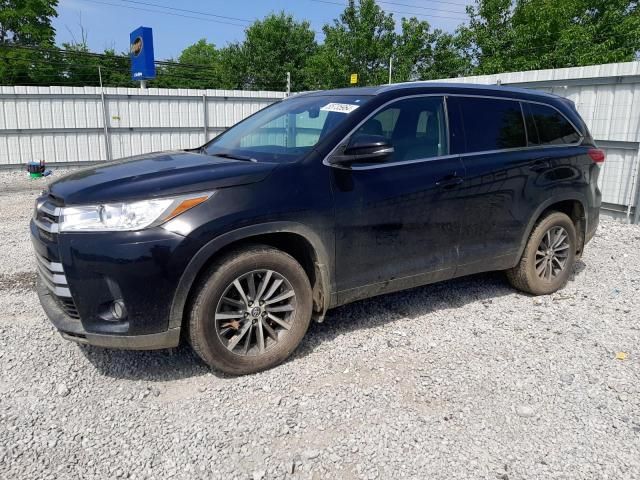 2017 Toyota Highlander SE