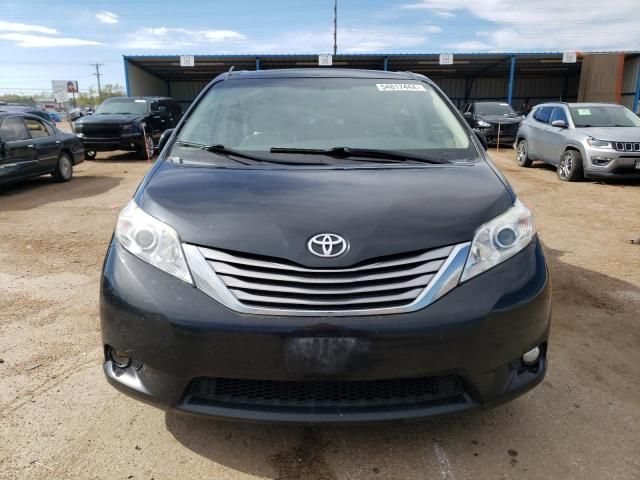 2016 Toyota Sienna XLE