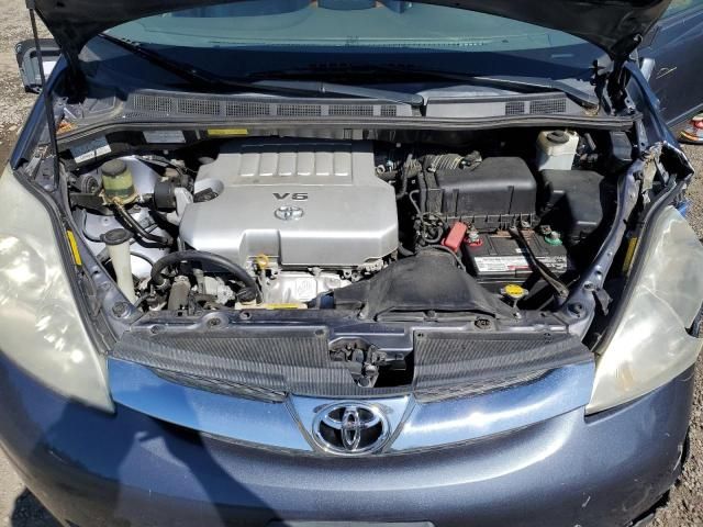 2010 Toyota Sienna XLE