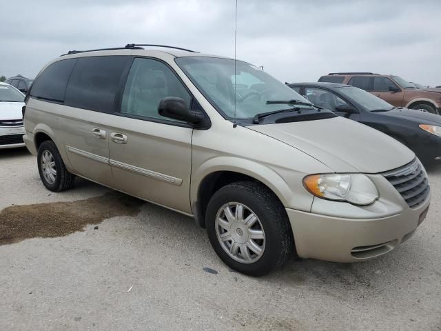 2006 Chrysler Town & Country Touring