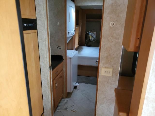 2005 Spartan Motors Motorhome 4VZ