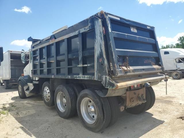 2007 Kenworth Construction T800