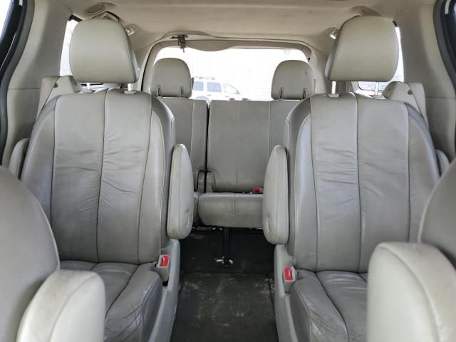 2011 Toyota Sienna XLE