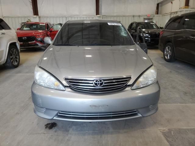 2005 Toyota Camry LE