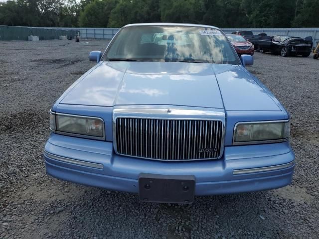 1995 Lincoln Town Car Signature