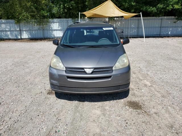 2004 Toyota Sienna CE