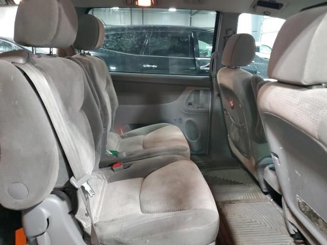 2008 Toyota Sienna CE