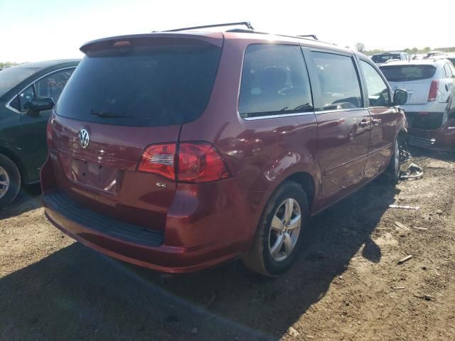 2011 Volkswagen Routan SE