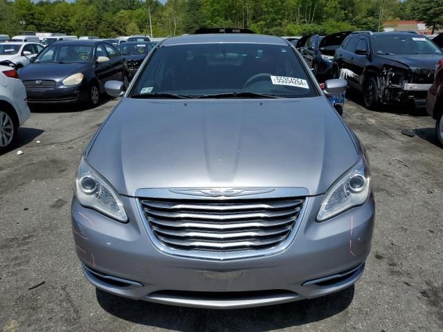 2013 Chrysler 200 Touring