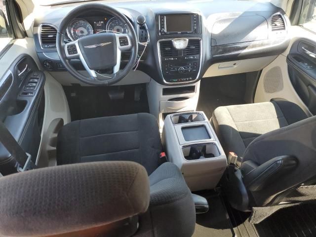 2012 Chrysler Town & Country Touring