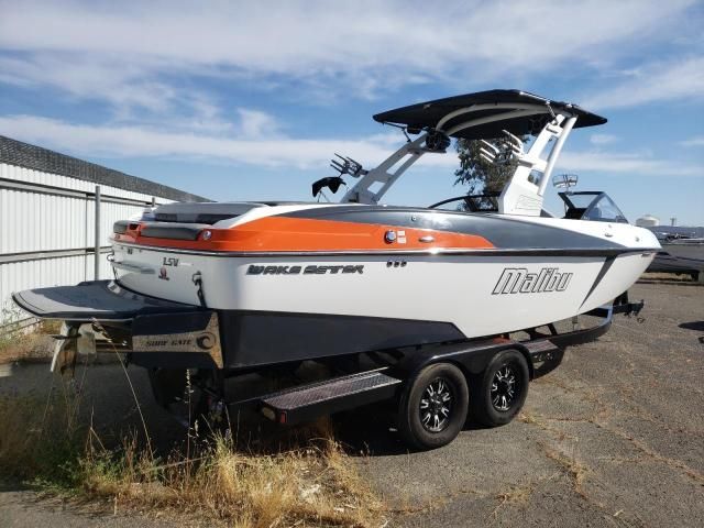 2017 Malibu Boat