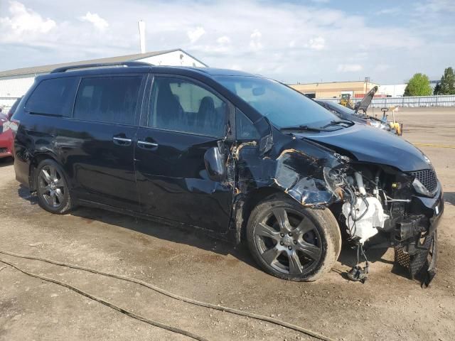 2017 Toyota Sienna SE