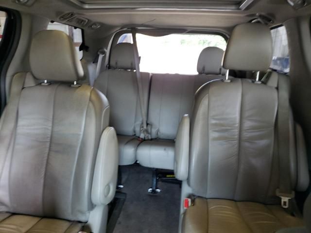 2012 Toyota Sienna XLE