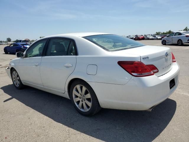 2005 Toyota Avalon XL