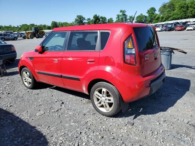 2010 KIA Soul +