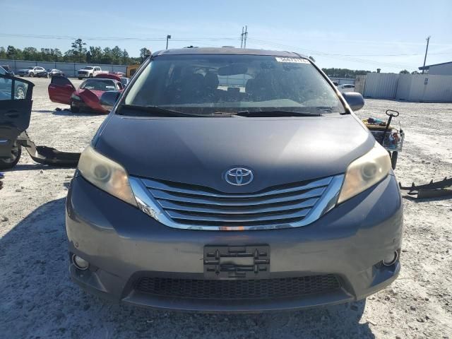 2011 Toyota Sienna XLE