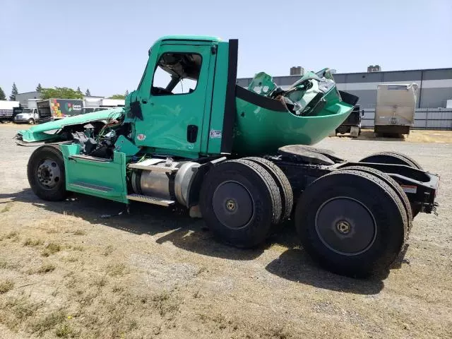 2023 Freightliner Cascadia 126