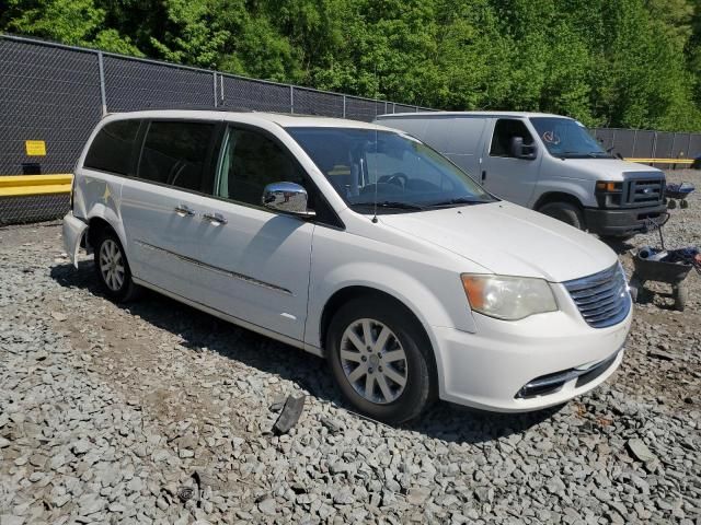 2012 Chrysler Town & Country Touring L