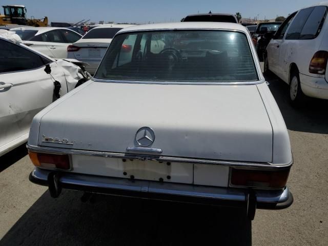 1975 Mercedes-Benz 240-Class