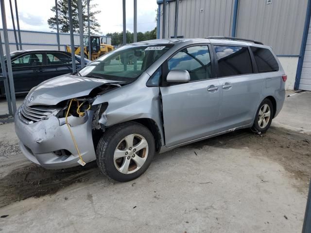 2015 Toyota Sienna LE