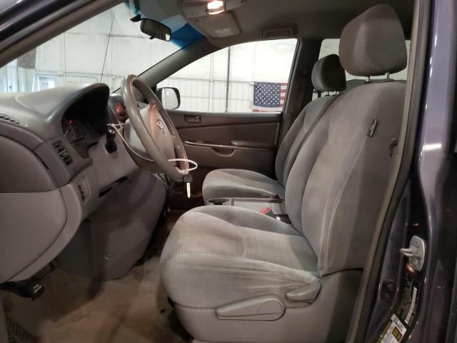 2007 Toyota Sienna CE