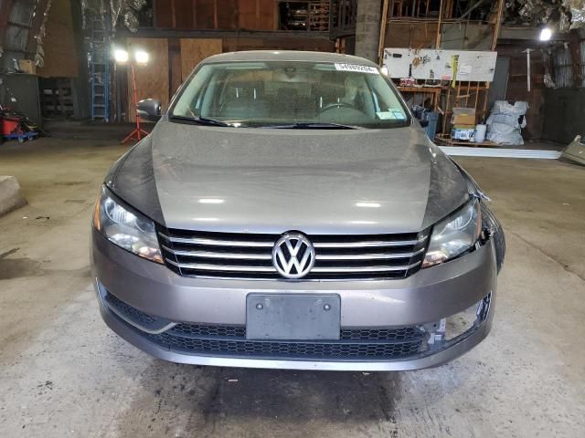 2014 Volkswagen Passat SE