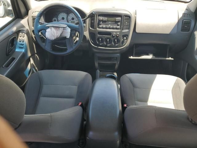 2004 Ford Escape XLS