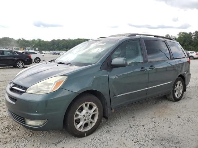 2004 Toyota Sienna XLE