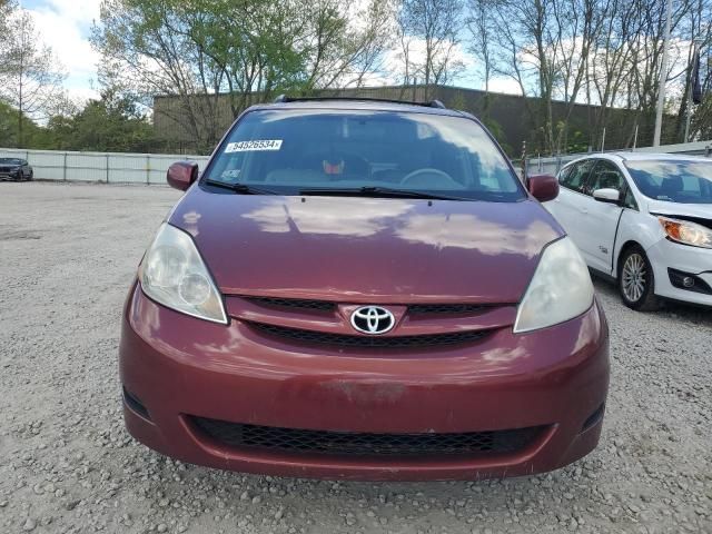 2008 Toyota Sienna XLE