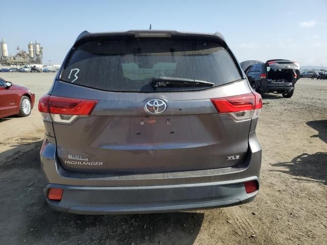 2019 Toyota Highlander SE