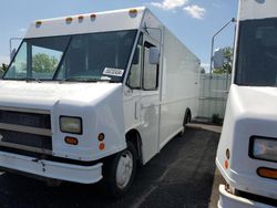 Freightliner Chassis m Line walk-in van Vehiculos salvage en venta: 2000 Freightliner Chassis M Line WALK-IN Van